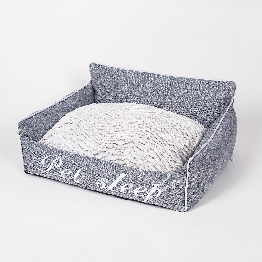 Süßes kuscheliges Katzenbett
